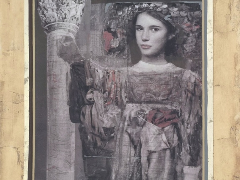 Woman with old pilar B 33